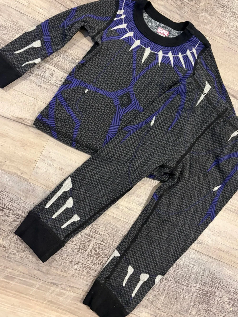 DISNEY MARVEL Black Panther Costume PJ Pajama Set, toddler boy size 2T LIKE NEW